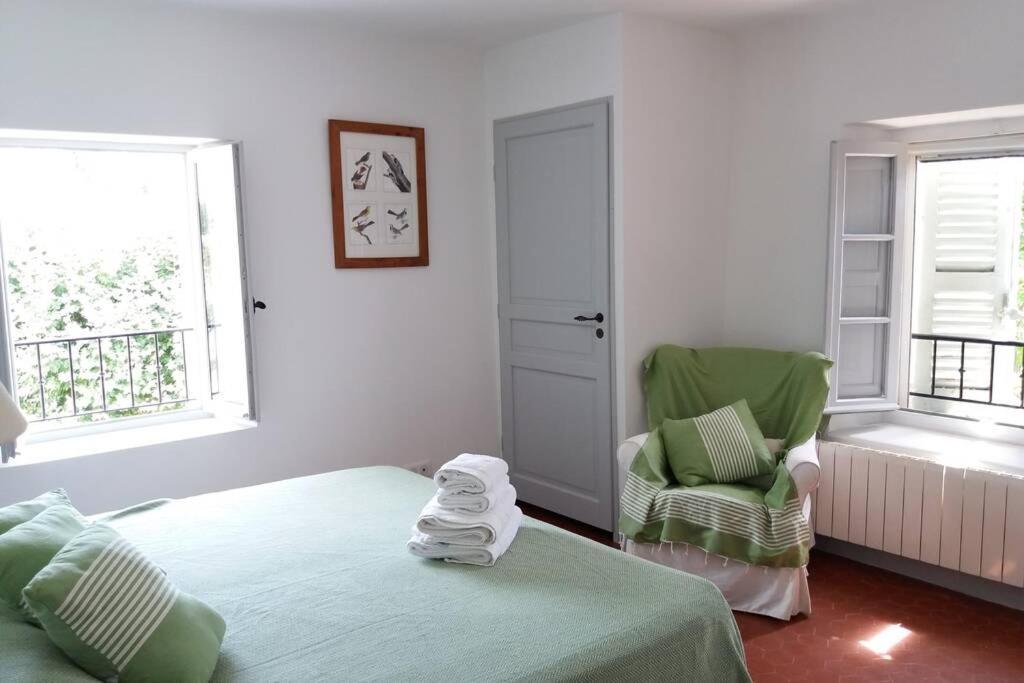 Bastide Au Milieu Des Vignes Et Des Oliviers Aups Villa ภายนอก รูปภาพ